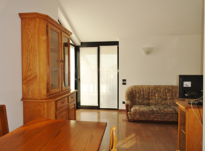 VICENZA - OVEST: PIACEVOLE MIDI MANSARDATO CON BELLA TERRAZZA DI 25 MQ E POSTO AUTO COPERTO DI PE...