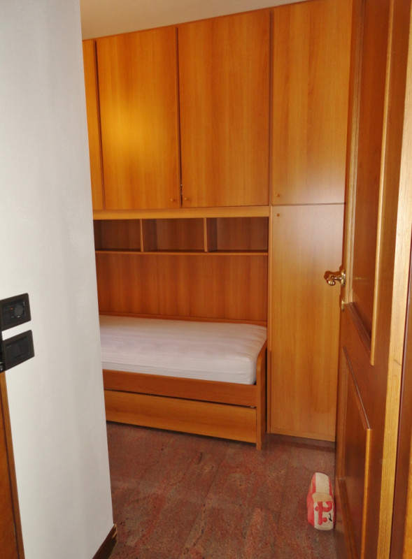 VICENZA - OVEST: PIACEVOLE MIDI MANSARDATO CON BELLA TERRAZZA DI 25 MQ E POSTO AUTO COPERTO DI PE...