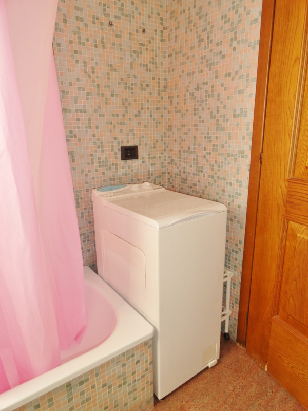 VICENZA - OVEST: PIACEVOLE MIDI MANSARDATO CON BELLA TERRAZZA DI 25 MQ E POSTO AUTO COPERTO DI PE...