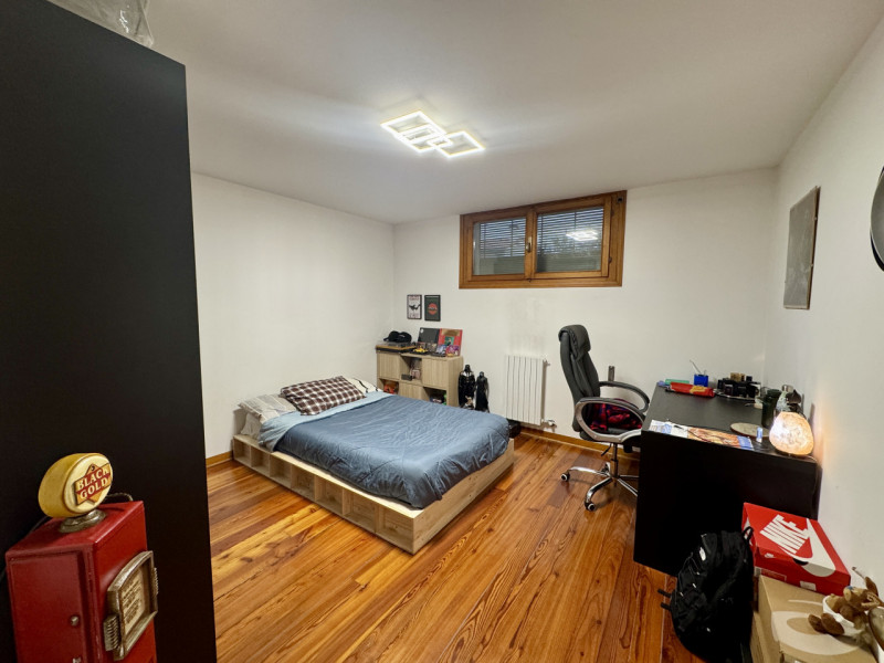 COMPOSIZIONE: 
Proponiamo in vendita villetta singola, sviluppata su più livelli, ideale per chi ...