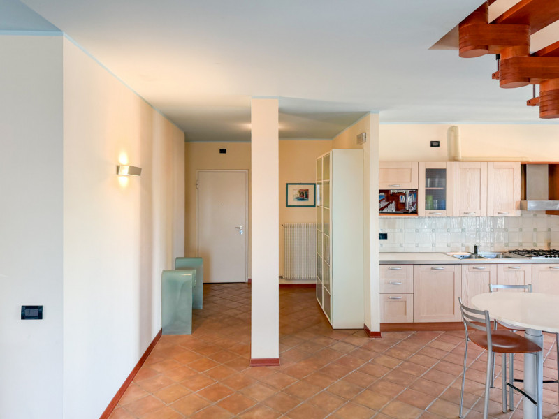 (Per INFO Giovanni 3888920530) NOSTRA ESCLUSIVA. Nel cuore pulsante di Jesolo Lido, in una delle ...