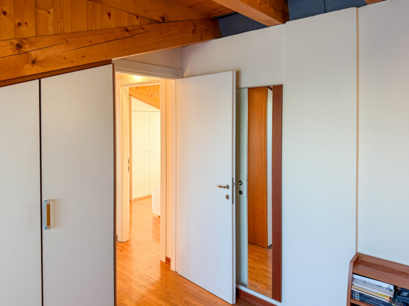 (Per INFO Giovanni 3888920530) NOSTRA ESCLUSIVA. Nel cuore pulsante di Jesolo Lido, in una delle ...