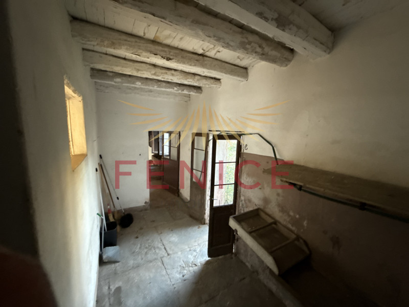 Nel cuore autentico di Pieve di Soligo, dove la storia si intreccia con il ritmo lento della vita...