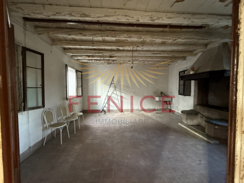 Nel cuore autentico di Pieve di Soligo, dove la storia si intreccia con il ritmo lento della vita...