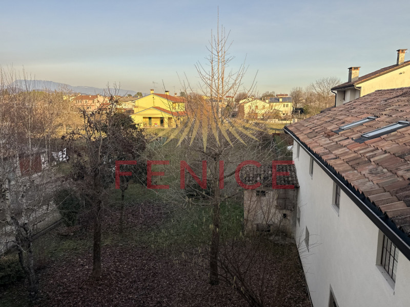 Nel cuore autentico di Pieve di Soligo, dove la storia si intreccia con il ritmo lento della vita...