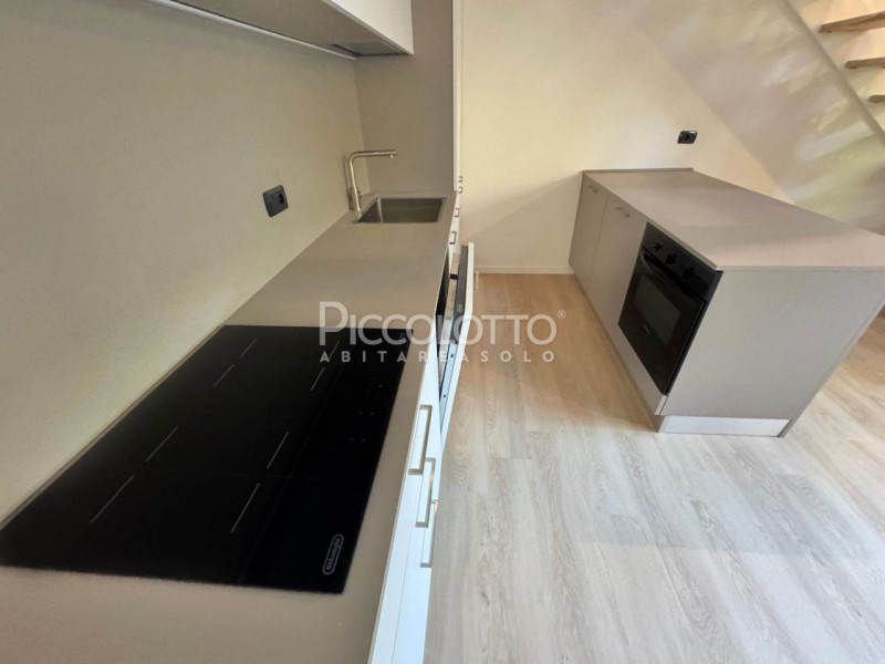 Rif. A5420 - Appartamento duplex in locazione in splendida zona residenziale, immersa nel verde, ...