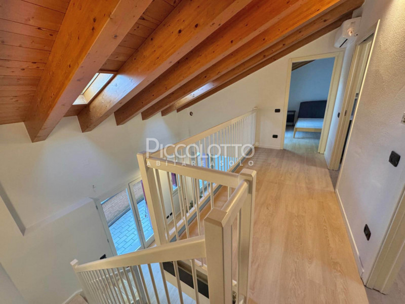 Rif. A5420 - Appartamento duplex in locazione in splendida zona residenziale, immersa nel verde, ...