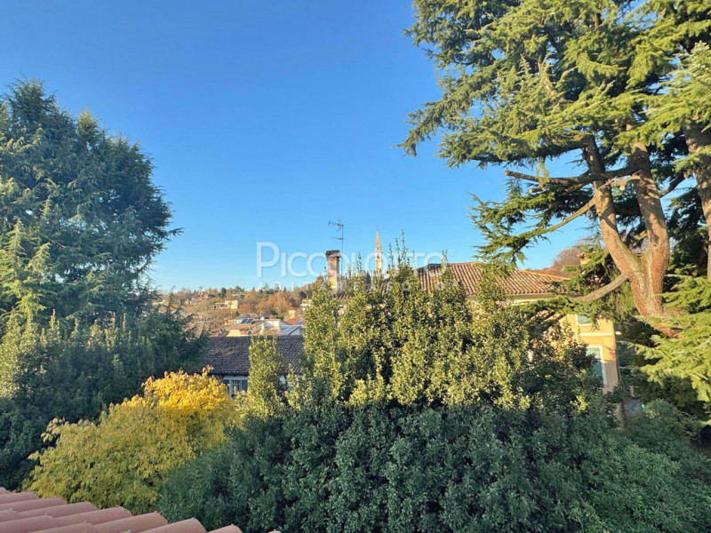 Rif. A5420 - Appartamento duplex in locazione in splendida zona residenziale, immersa nel verde, ...