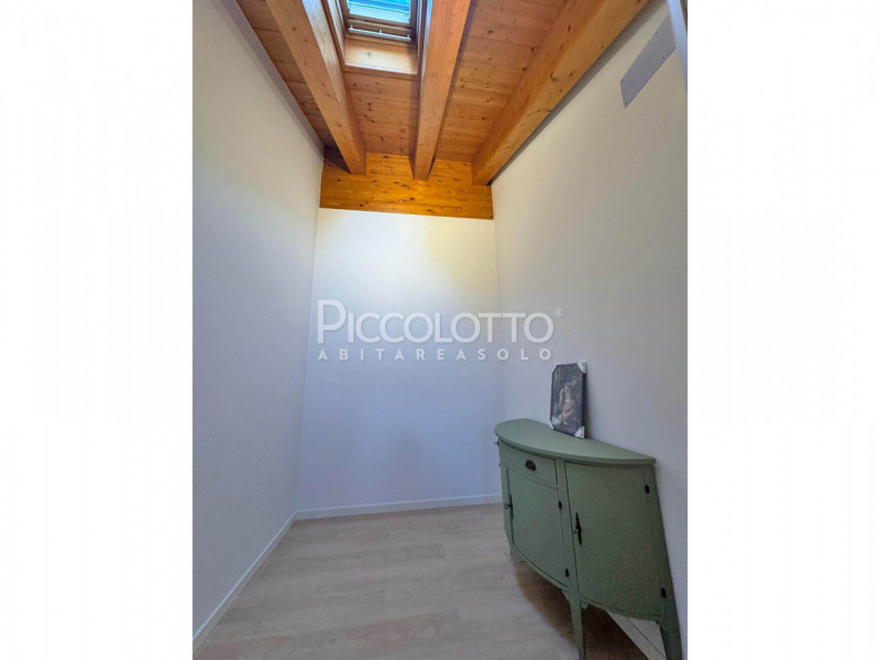 Rif. A5420 - Appartamento duplex in locazione in splendida zona residenziale, immersa nel verde, ...