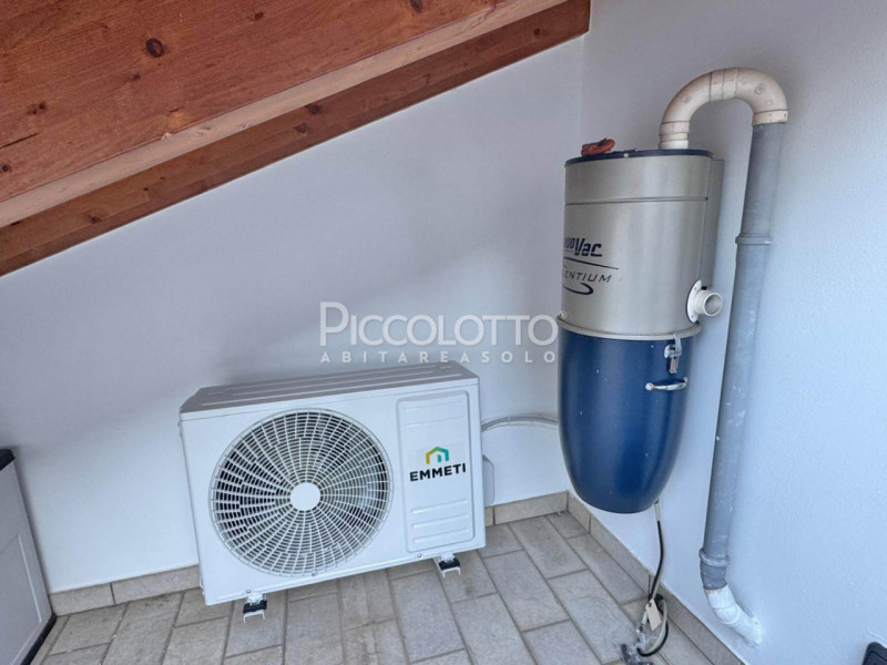 Rif. A5420 - Appartamento duplex in locazione in splendida zona residenziale, immersa nel verde, ...