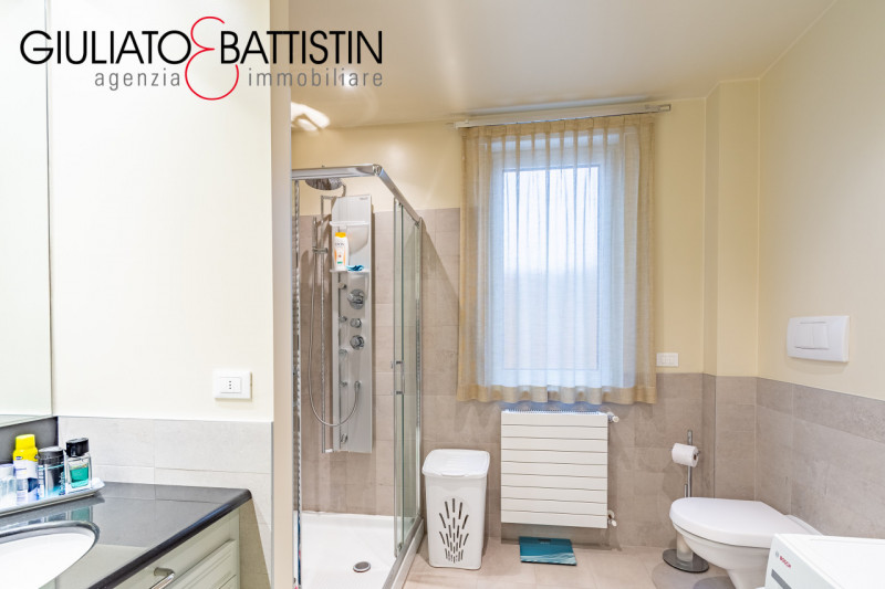 VICENZA: nella meravigliosa cornice di Contrà Porti, all'interno di una pregevole ristrutturazion...