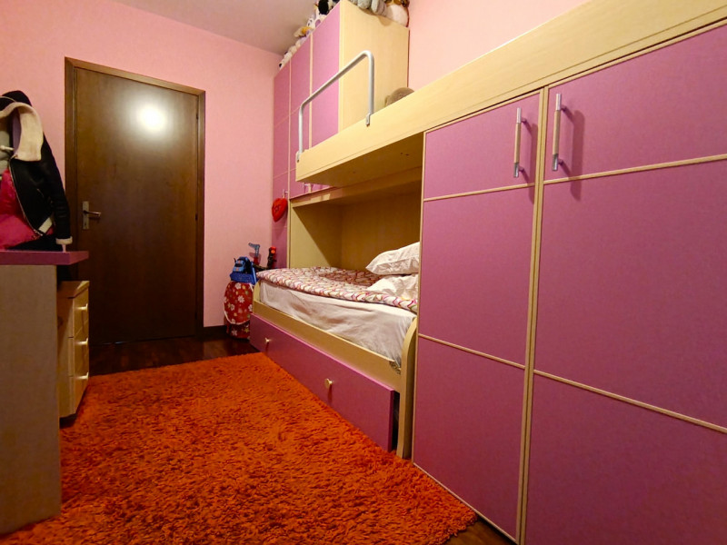 RIf. RCJ180
In località Roncajette di Ponte San Nicolò proponiamo in vendita un curato trilocale ...