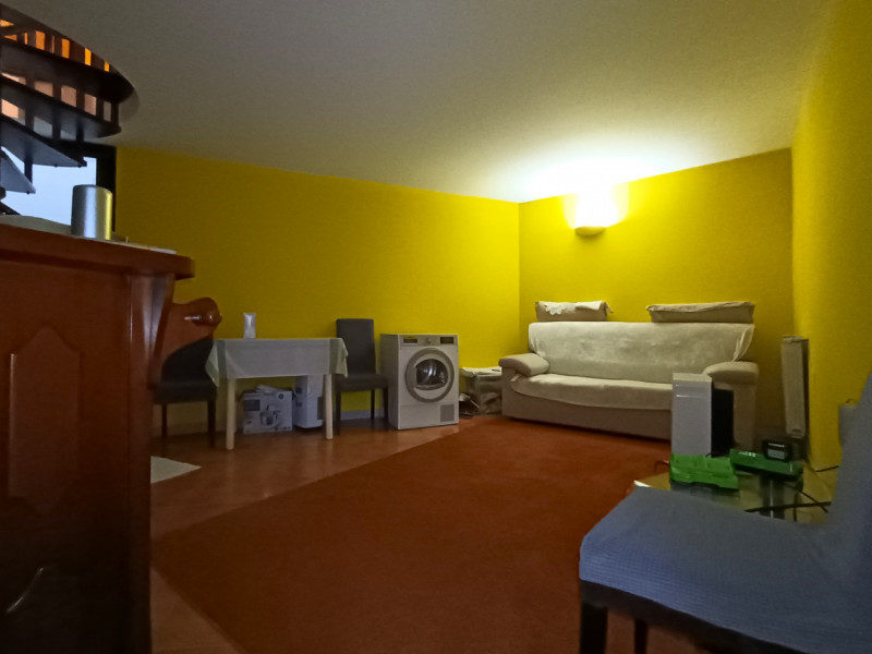 RIf. PSN180
In località Roncajette di Ponte San Nicolò proponiamo in vendita un curato trilocale ...