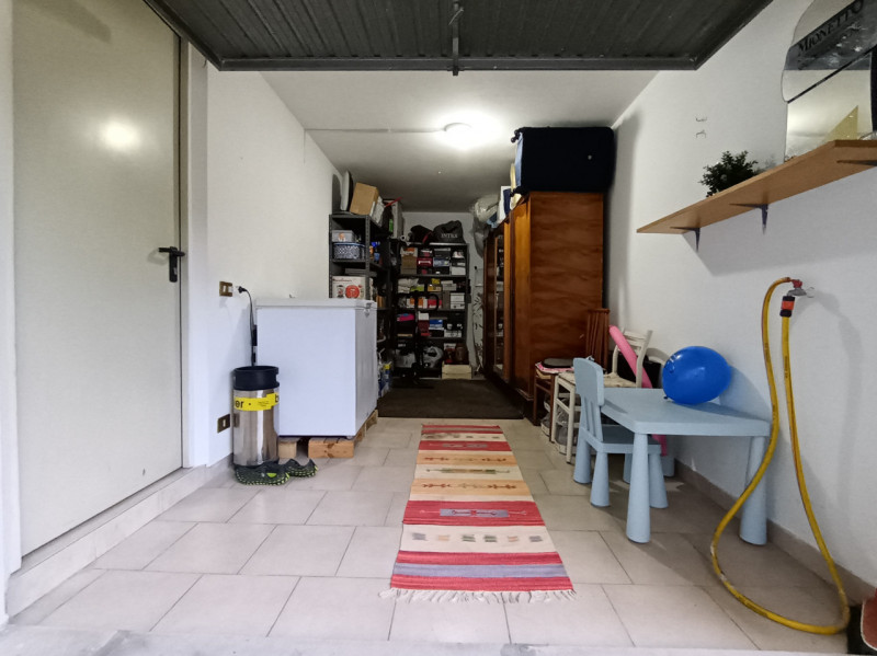 RIf. PSN180
In località Roncajette di Ponte San Nicolò proponiamo in vendita un curato trilocale ...