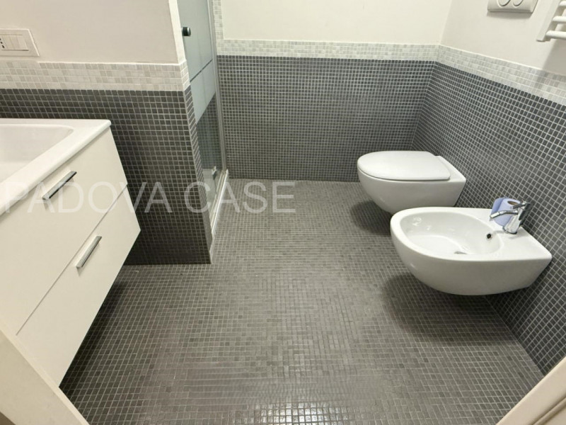 CHIESANUOVA – Elegante porzione di casa a schiera in classe B, contesto signorile e riservato

In...