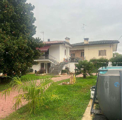 Rif. A.A.291-232

Vendita all'asta - abitazione unifamiliare su 3 livelli in data 29 gennaio 2026...