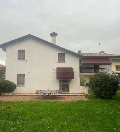 Rif. A.A.291-232

Vendita all'asta - abitazione unifamiliare su 3 livelli in data 29 gennaio 2026...