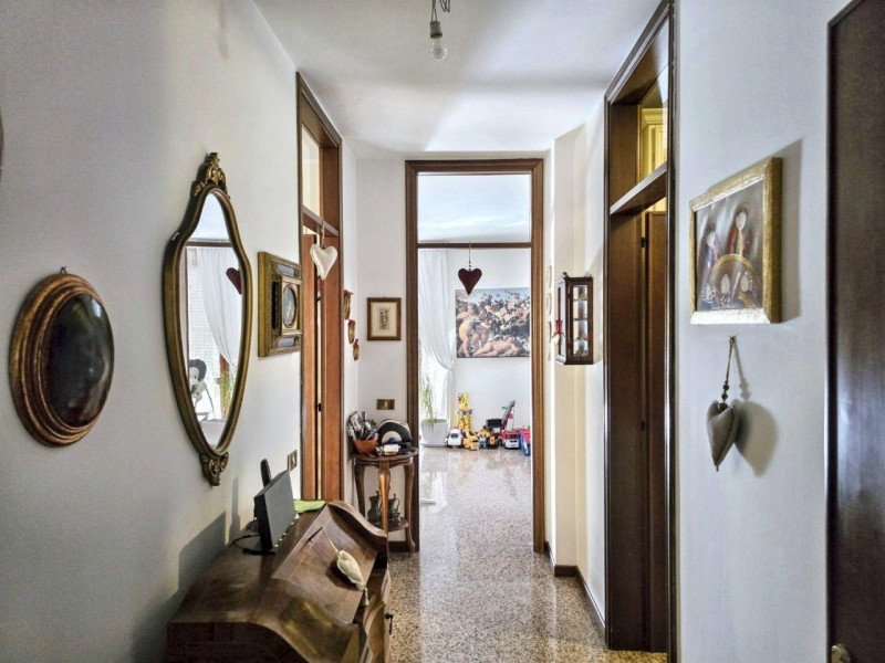 Quest’immobile viene venduto tramite asta online.

Porzione di bifamiliare, sita in Abano Terme (...