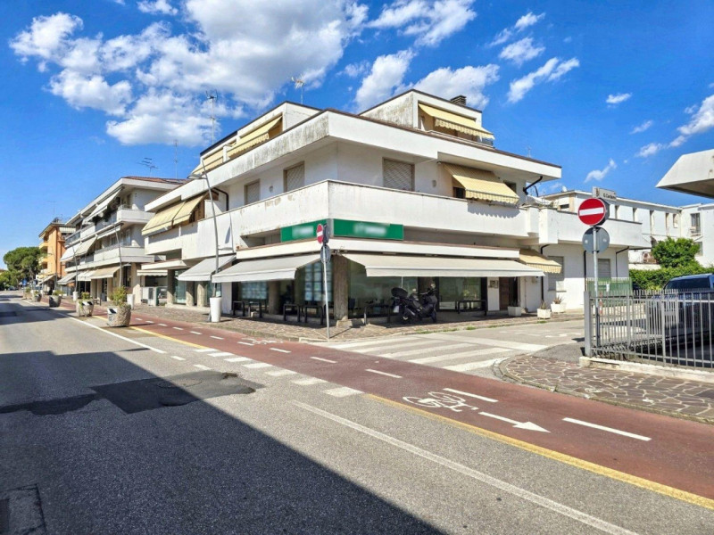 Quest’immobile viene venduto tramite asta online.

Porzione di bifamiliare, sita in Abano Terme (...