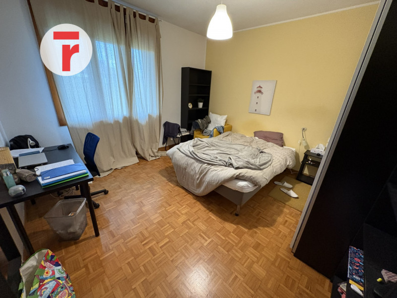 In condominio realizzato con criteri signorili e accurati, appartamento inserito in un contesto p...