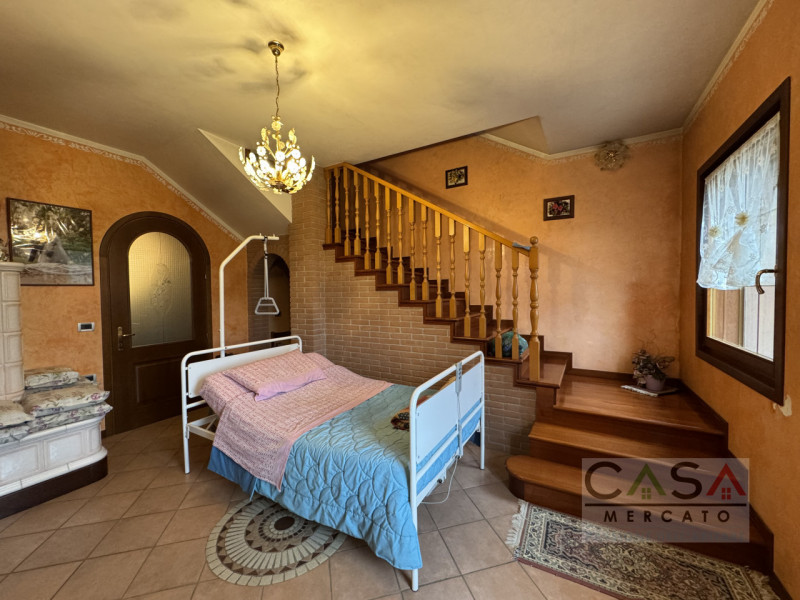 A Gaiarine, in Via Salvatoizza, proponiamo in vendita una splendida porzione di villa bifamiliare...