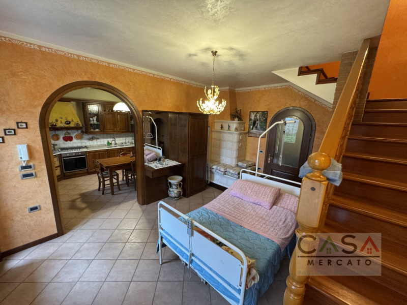 A Gaiarine, in Via Salvatoizza, proponiamo in vendita una splendida porzione di villa bifamiliare...