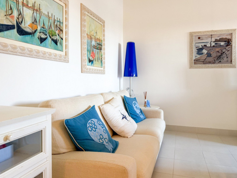 (Per INFO Giovanni 3888920530) NOSTRA ESCLUSIVA! Nel cuore pulsante di Lido di Jesolo, nella pres...