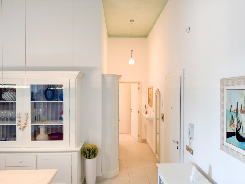 (Per INFO Giovanni 3888920530) NOSTRA ESCLUSIVA! Nel cuore pulsante di Lido di Jesolo, nella pres...