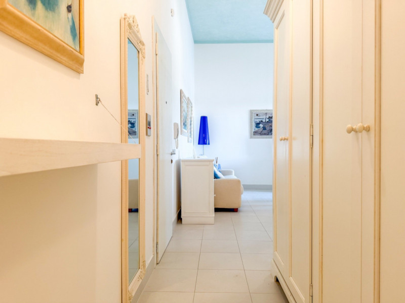 (Per INFO Giovanni 3888920530) NOSTRA ESCLUSIVA! Nel cuore pulsante di Lido di Jesolo, nella pres...