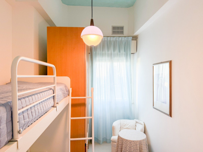 (Per INFO Giovanni 3888920530) NOSTRA ESCLUSIVA! Nel cuore pulsante di Lido di Jesolo, nella pres...