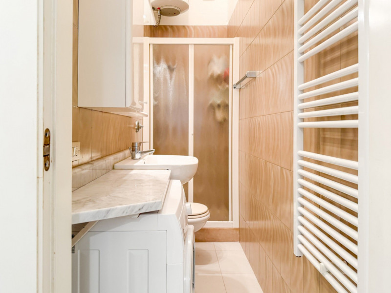 (Per INFO Giovanni 3888920530) NOSTRA ESCLUSIVA! Nel cuore pulsante di Lido di Jesolo, nella pres...