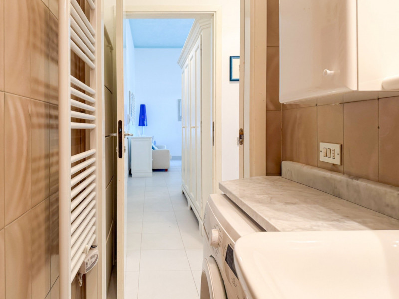 (Per INFO Giovanni 3888920530) NOSTRA ESCLUSIVA! Nel cuore pulsante di Lido di Jesolo, nella pres...