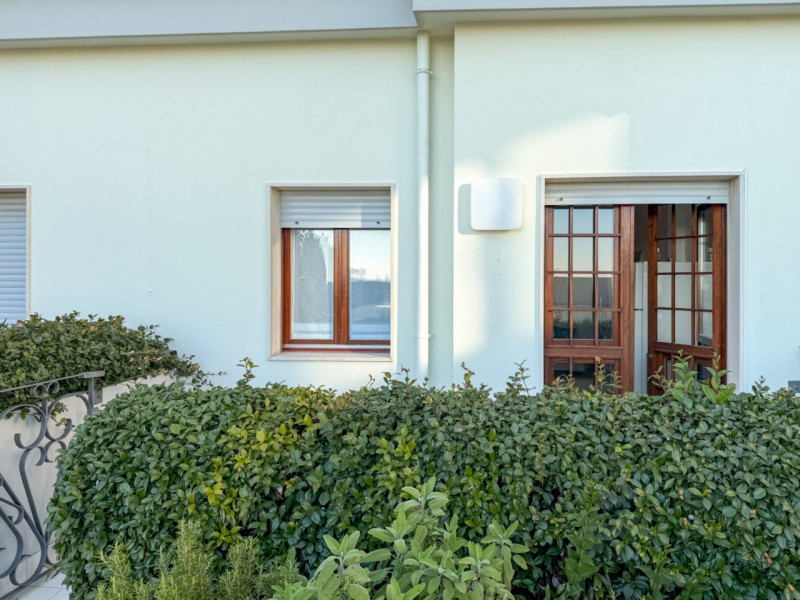 (Per INFO Giovanni 3888920530) NOSTRA ESCLUSIVA! Nel cuore pulsante di Lido di Jesolo, nella pres...