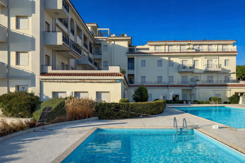 (Per INFO Giovanni 3888920530) NOSTRA ESCLUSIVA! Nel cuore pulsante di Lido di Jesolo, nella pres...