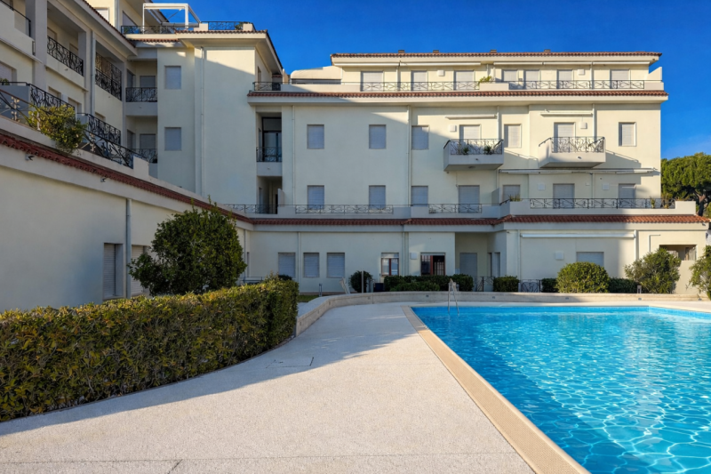 (Per INFO Giovanni 3888920530) NOSTRA ESCLUSIVA! Nel cuore pulsante di Lido di Jesolo, nella pres...