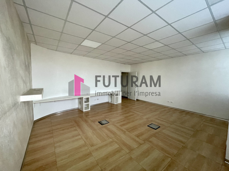 RIF: A117NM - PADOVA - PER INFO 340 335 8378 - 0444/310220

Propongo in affitto un ufficio di 100...