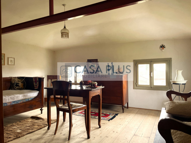 Tombolo, a due passi dal centro del paese, comoda a tutti i servizi, proponiamo in vendita casa i...