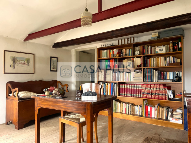 Tombolo, a due passi dal centro del paese, comoda a tutti i servizi, proponiamo in vendita casa i...