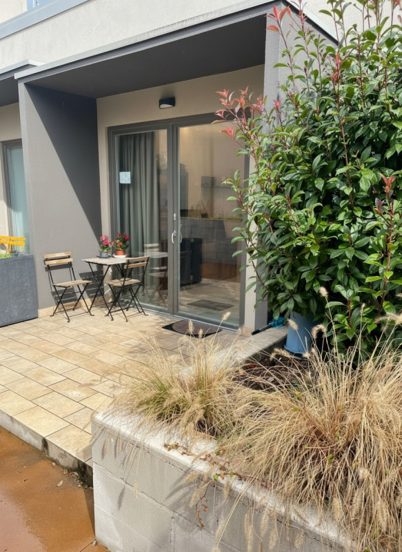 Proponiamo in affitto un monolocale di 43 mq situato nel cuore di Vittorio Veneto. L'immobile si ...