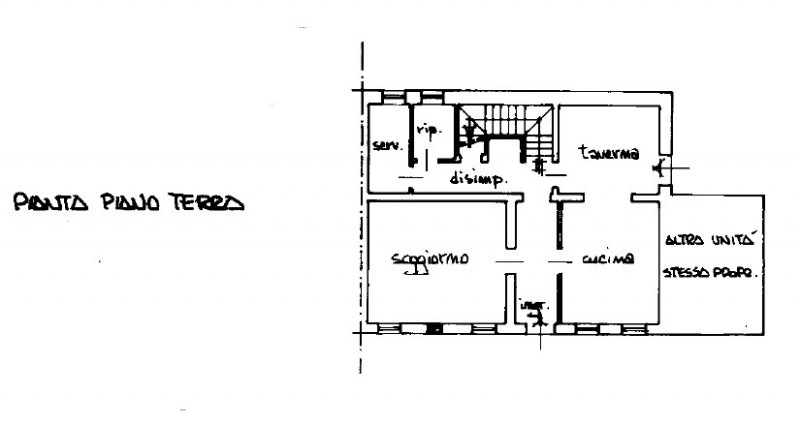 Proponiamo in vendita a Urbana, località San Salvaro, spaziosa abitazione accostata, situata in u...