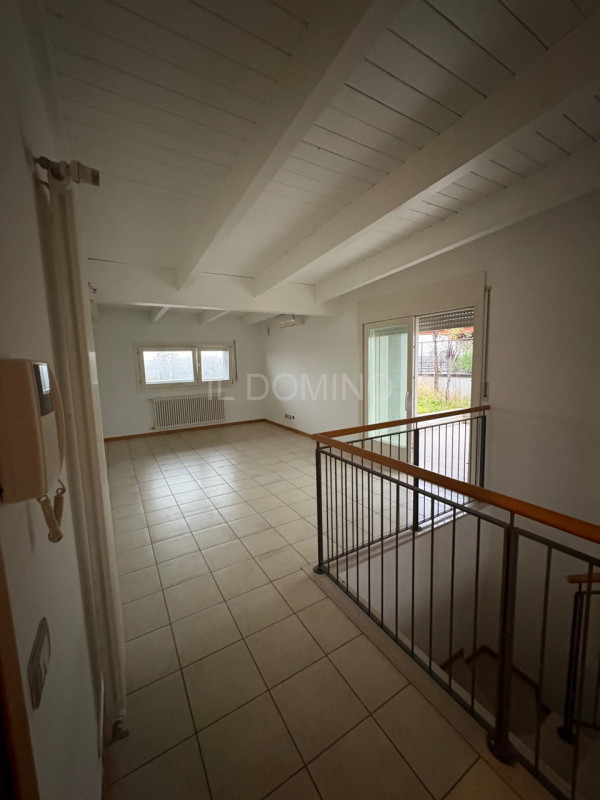 Libero da subito, ampio appartamento di recente costruzione in classe energetica A2, ubicato in z...