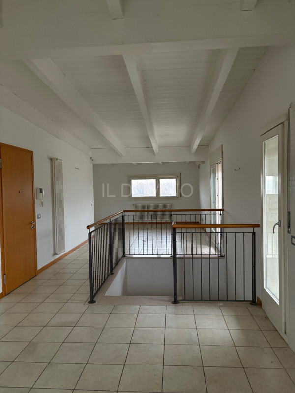 Libero da subito, ampio appartamento di recente costruzione in classe energetica A2, ubicato in z...