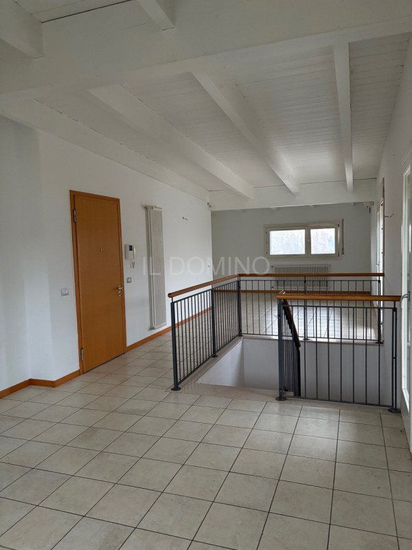 Libero da subito, ampio appartamento di recente costruzione in classe energetica A2, ubicato in z...