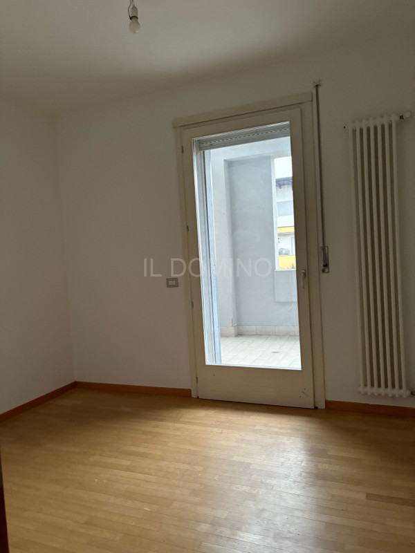 Libero da subito, ampio appartamento di recente costruzione in classe energetica A2, ubicato in z...