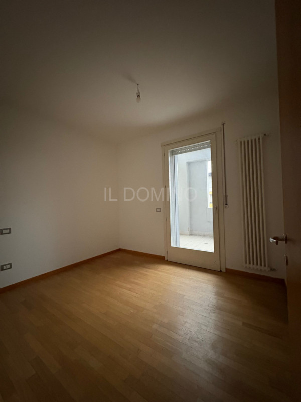 Libero da subito, ampio appartamento di recente costruzione in classe energetica A2, ubicato in z...