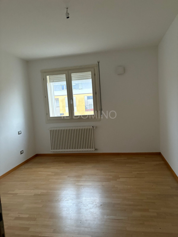 Libero da subito, ampio appartamento di recente costruzione in classe energetica A2, ubicato in z...