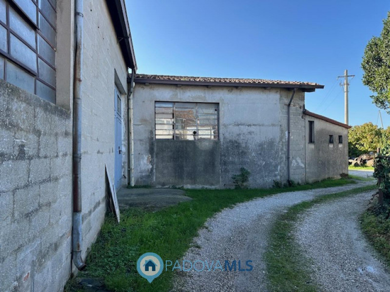 Immobile in esclusiva al Gruppo Padova MLS.
Scopri questa straordinaria opportunità di investimen...