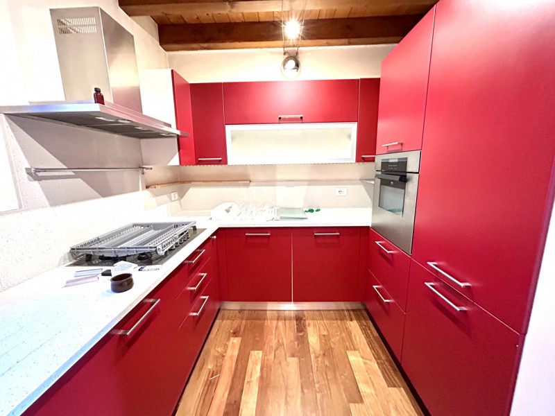 Scoprite un'opportunità unica per vivere nel cuore della tranquilla zona residenziale di Pinidell...