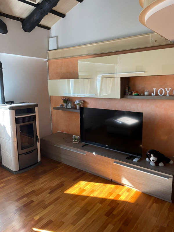 SAN DONO - Posizionato in centro paese, proponiamo elegante appartamento al secondo piano, dispon...