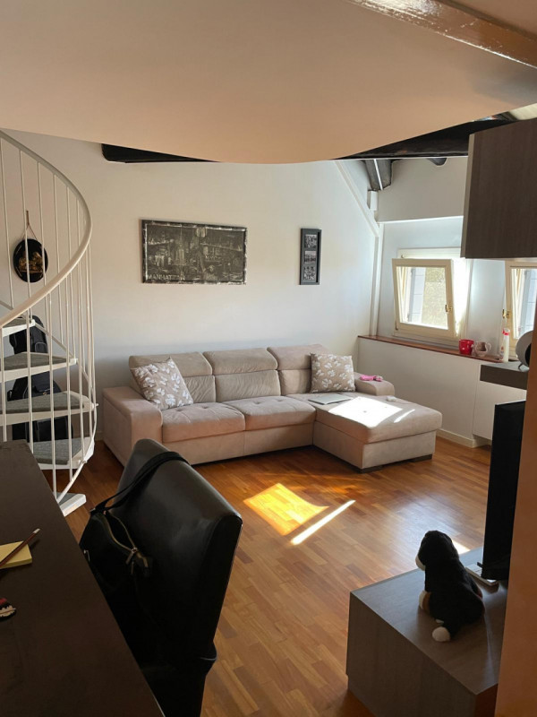 SAN DONO - Posizionato in centro paese, proponiamo elegante appartamento al secondo piano, dispon...